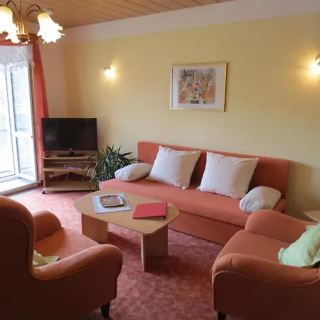 Hotel-pension Schloss -miramar Bed & Breakfast